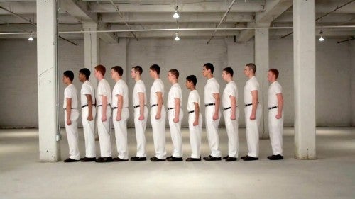 Phillip Andrew Lewis, Columns ,, 2013, HD Video.